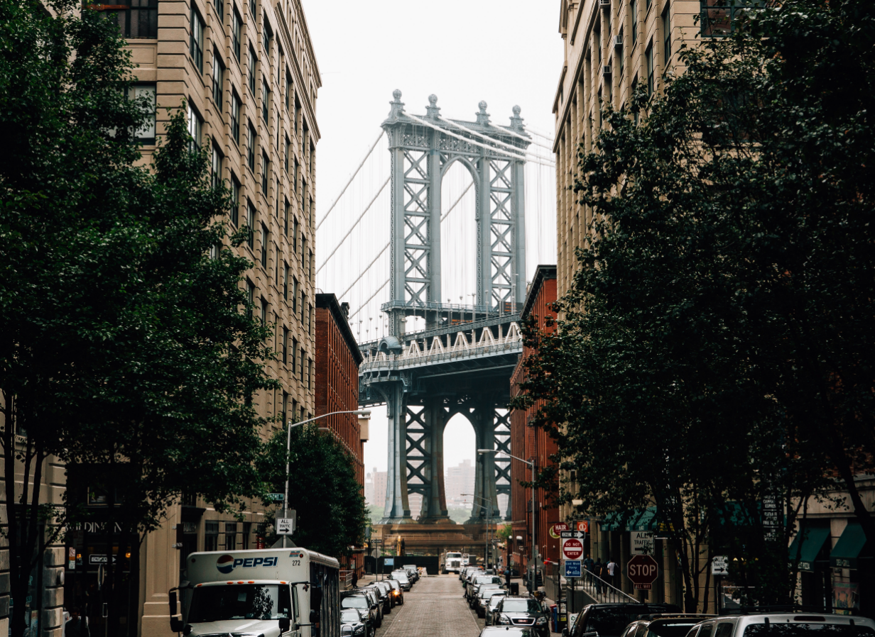 2 Buildings with Manhattan Bridge in between.